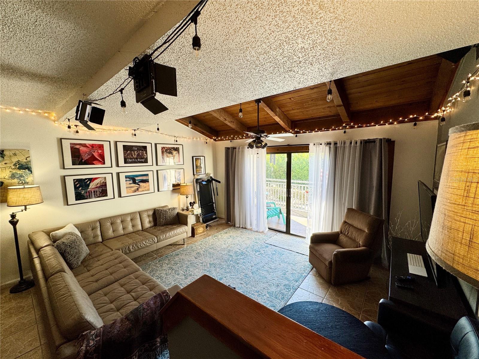 Image 10 of 29 For 324 Windrush Boulevard 8