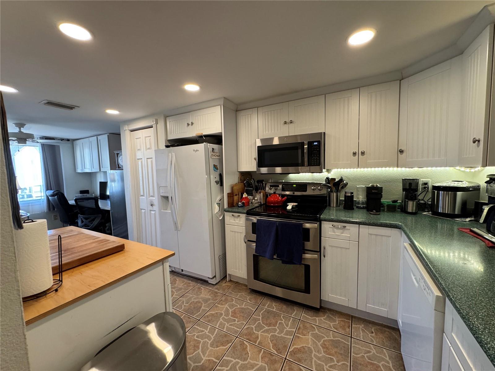 Image 7 of 29 For 324 Windrush Boulevard 8