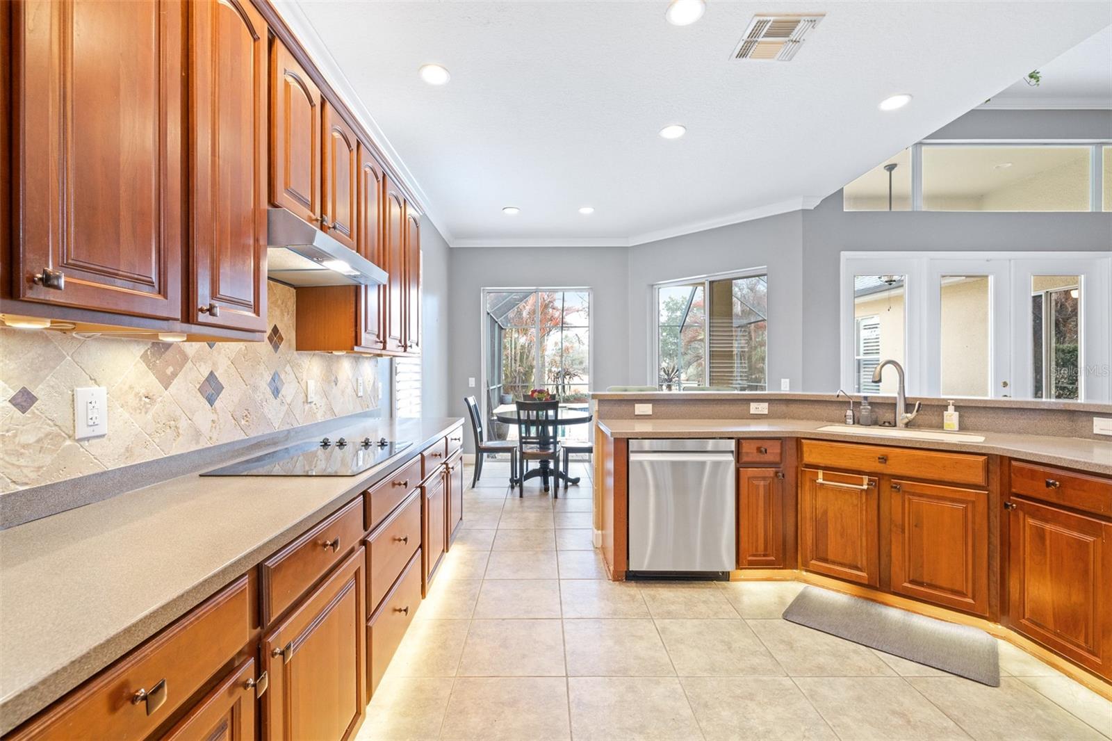 Image 16 of 67 For 3628 Valencia Cove Court