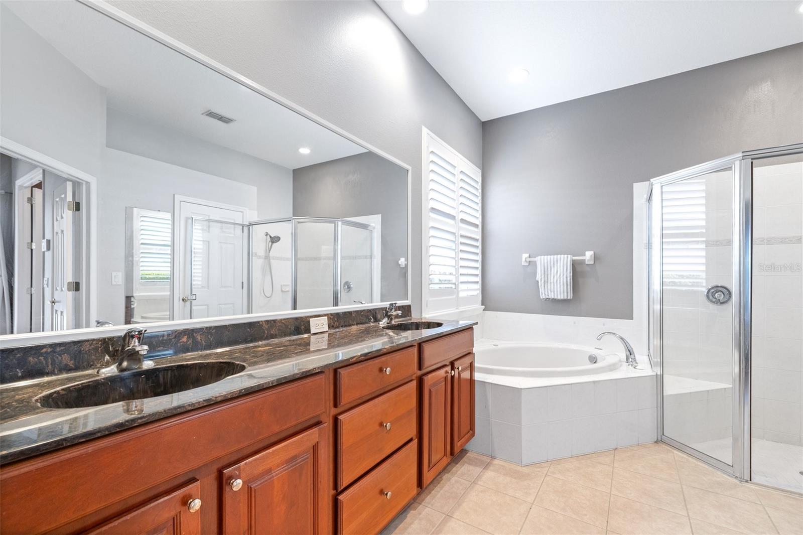 Image 24 of 67 For 3628 Valencia Cove Court