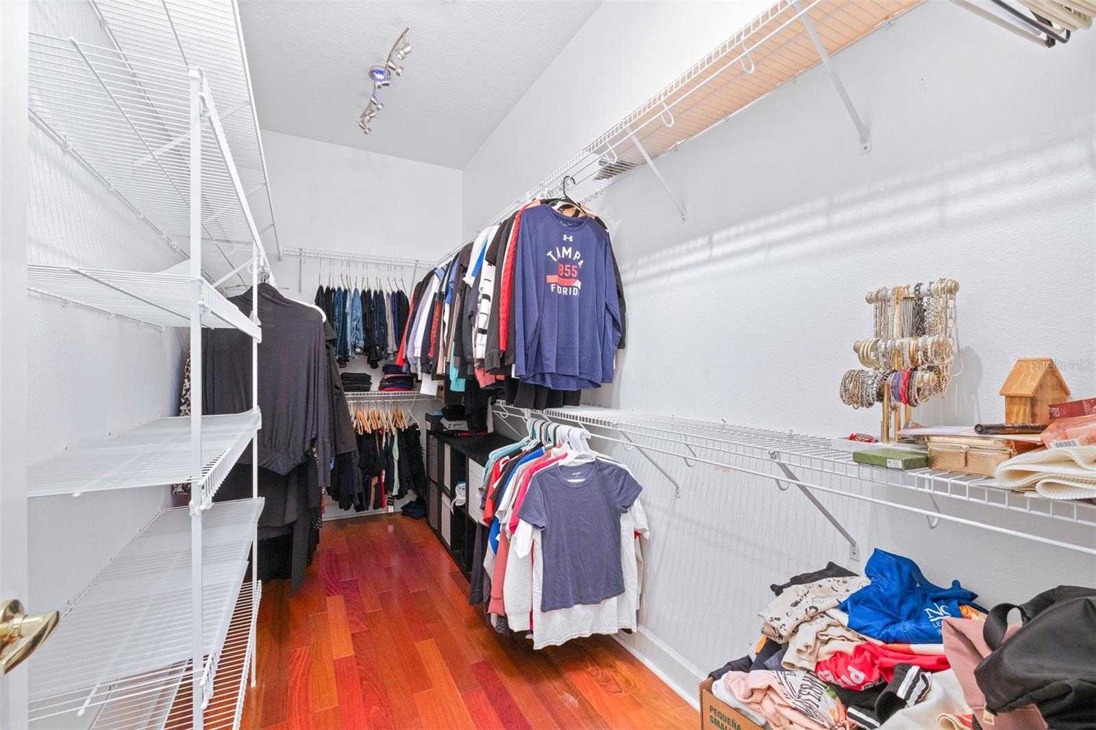 Image 27 of 67 For 3628 Valencia Cove Court