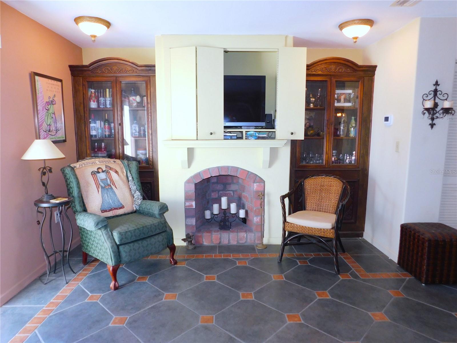 Image 23 of 70 For 2700 Bayshore Boulevard 2c