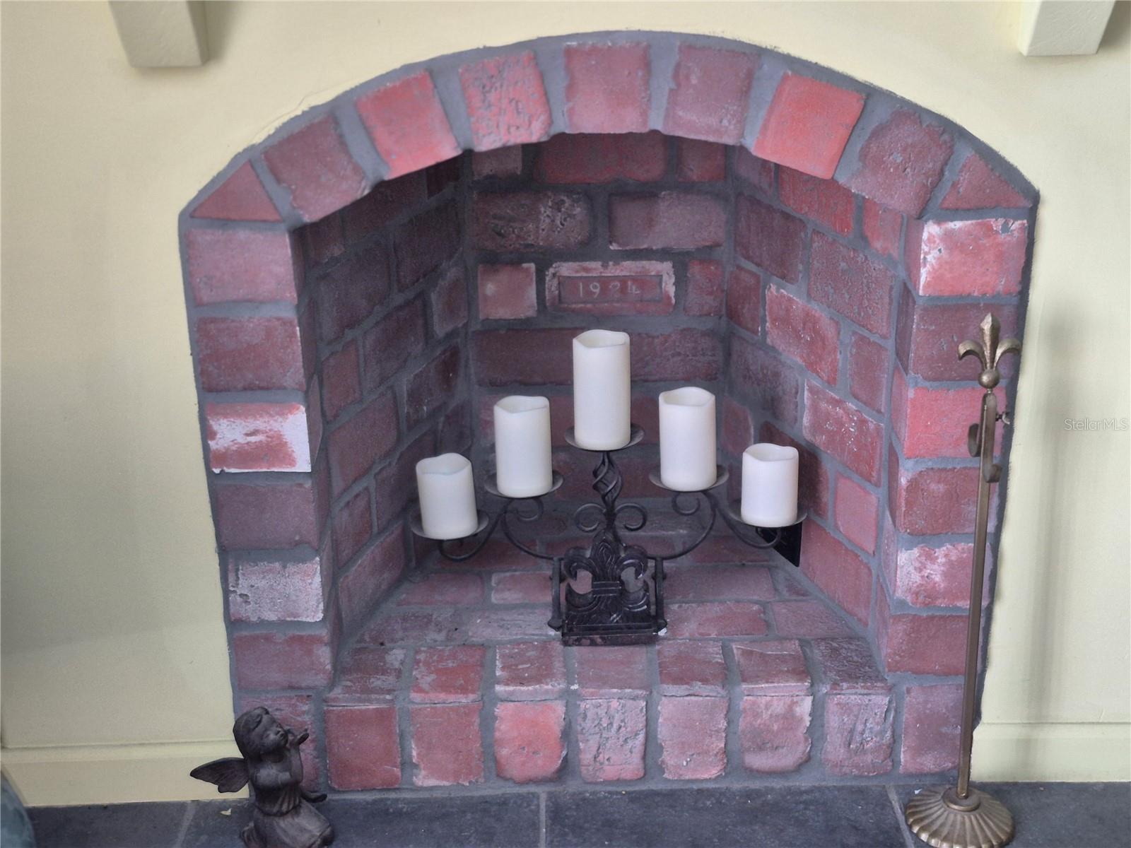 Image 25 of 70 For 2700 Bayshore Boulevard 2c