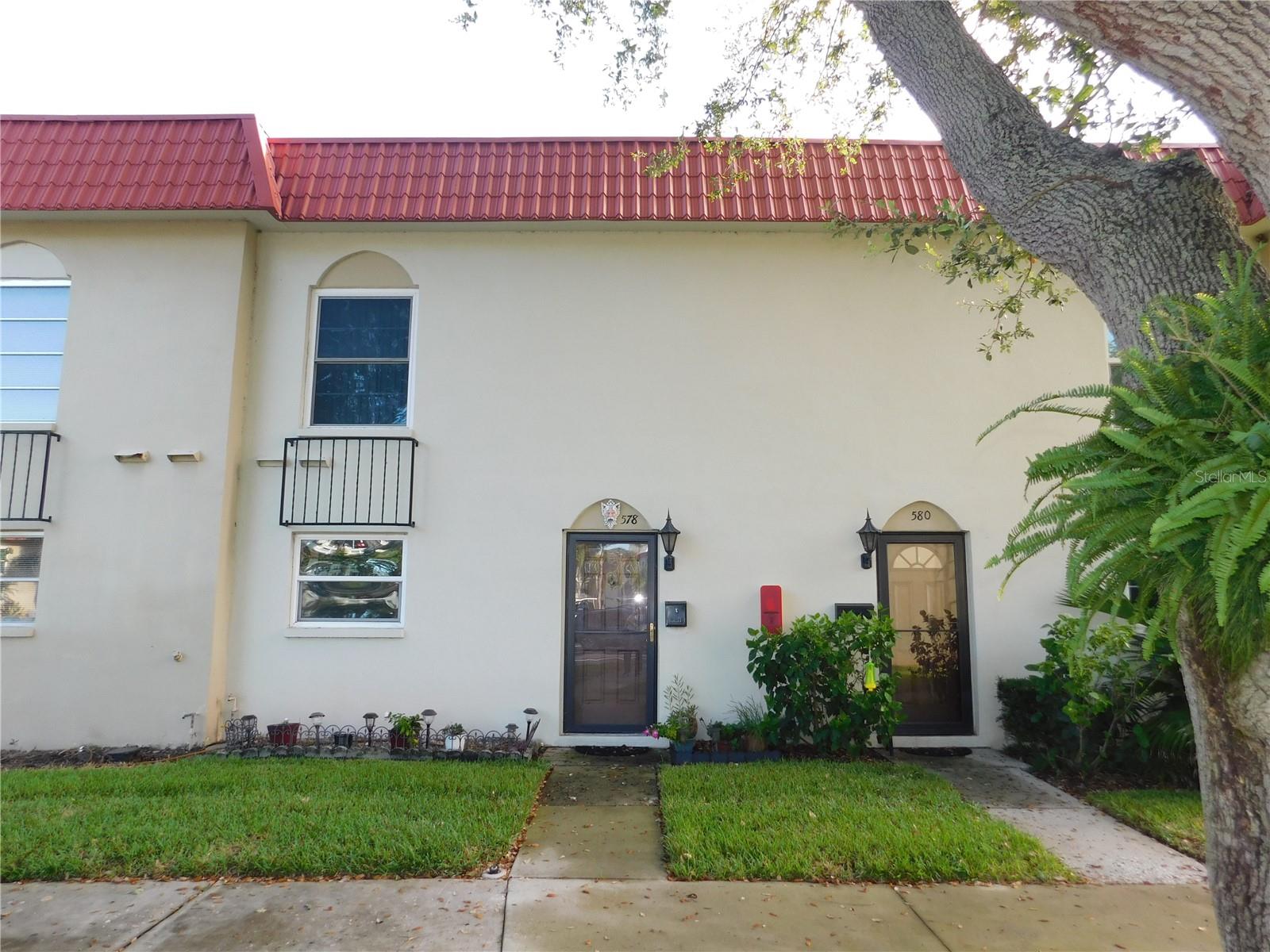 Image 3 of 70 For 2700 Bayshore Boulevard 2c