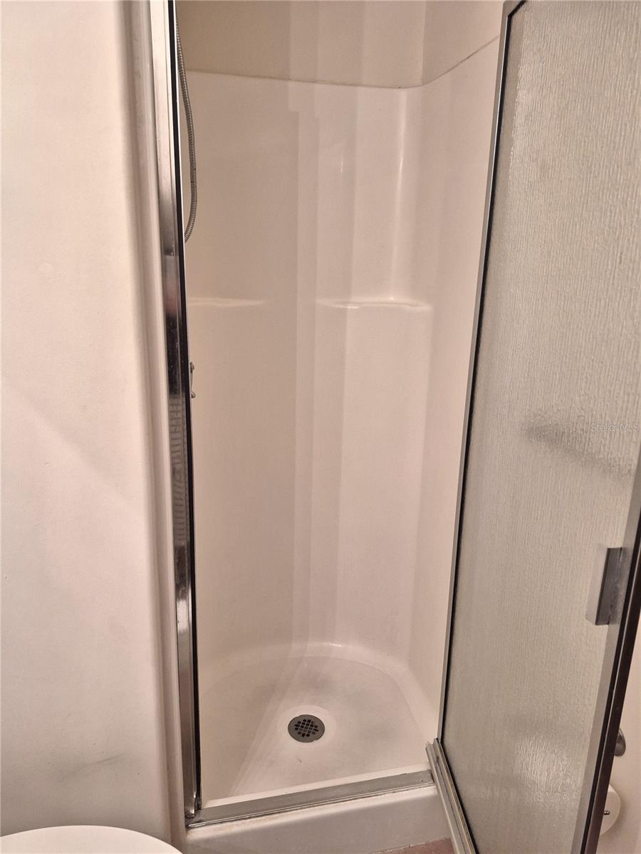 Image 38 of 70 For 2700 Bayshore Boulevard 2c