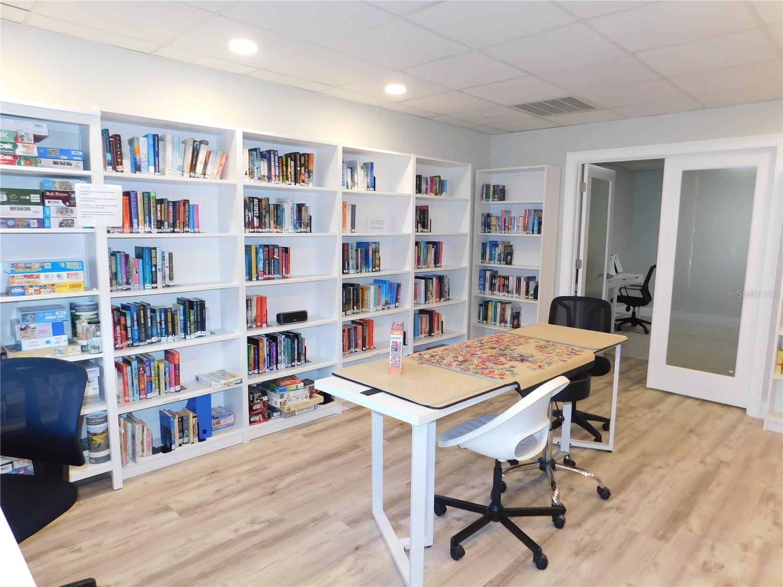 Image 57 of 70 For 2700 Bayshore Boulevard 2c