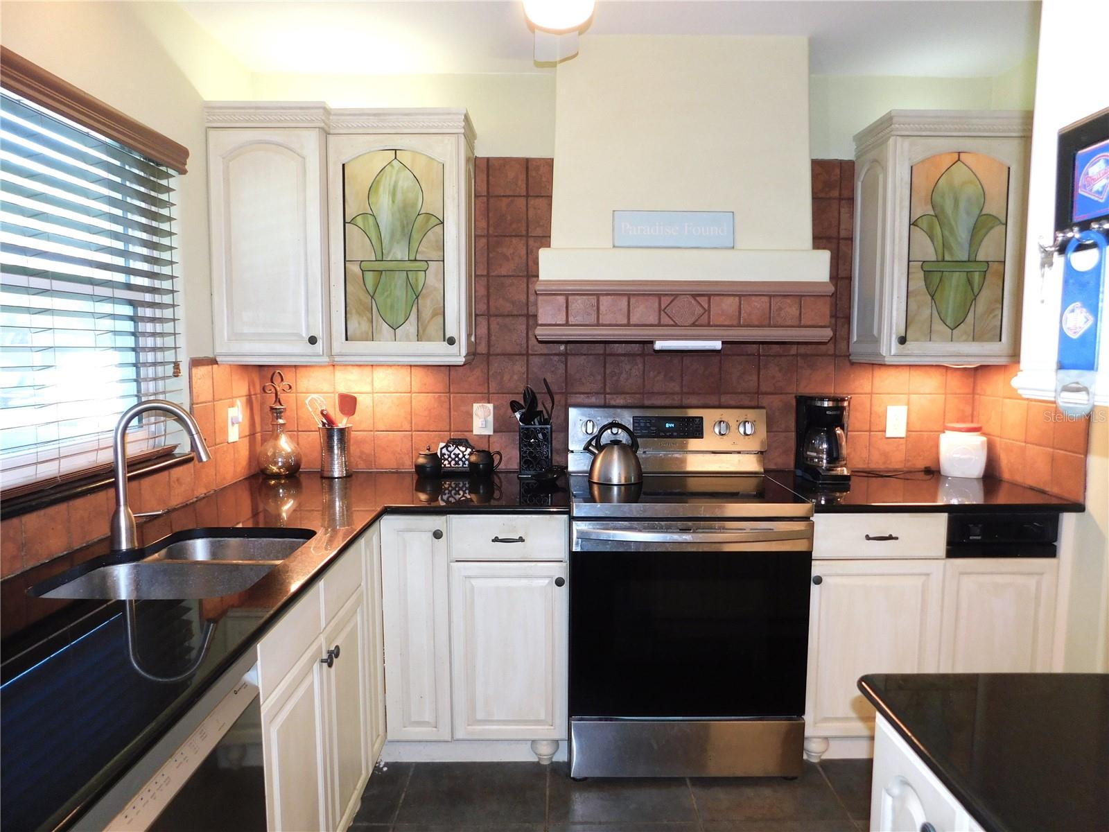 Image 6 of 70 For 2700 Bayshore Boulevard 2c