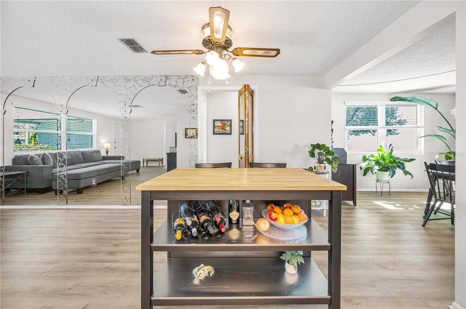 Image 16 of 48 For 4415 Royal Oak Lane