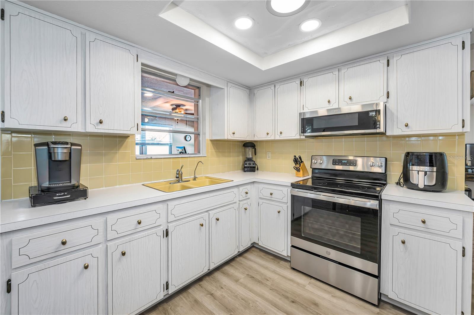 Image 21 of 48 For 4415 Royal Oak Lane