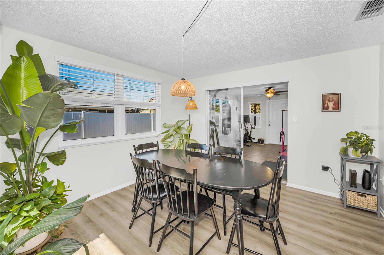 Image 26 of 48 For 4415 Royal Oak Lane