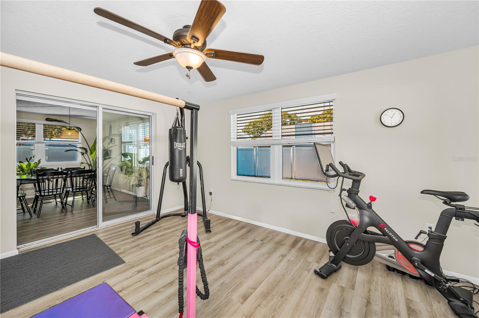 Image 29 of 48 For 4415 Royal Oak Lane