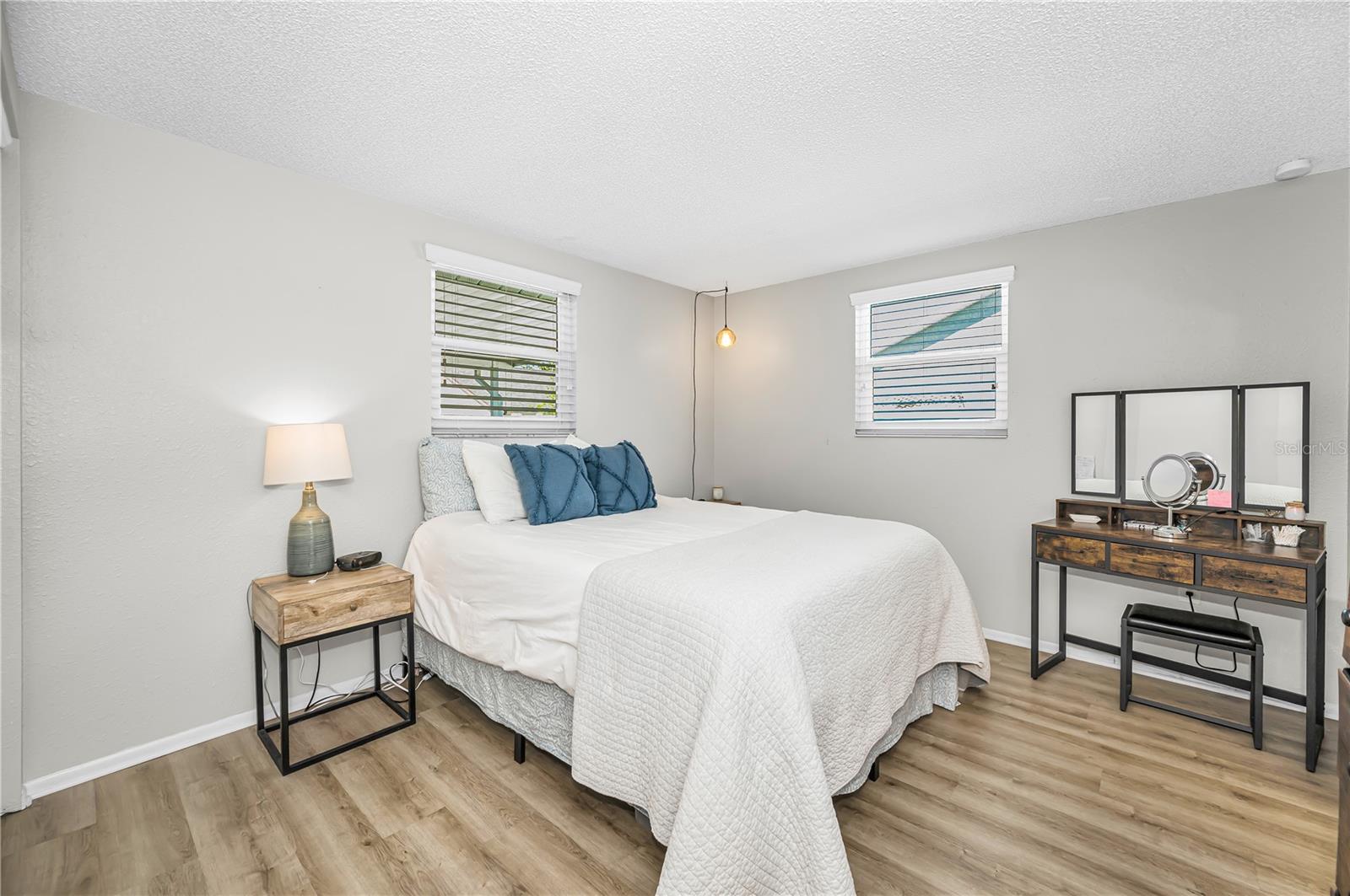 Image 30 of 48 For 4415 Royal Oak Lane