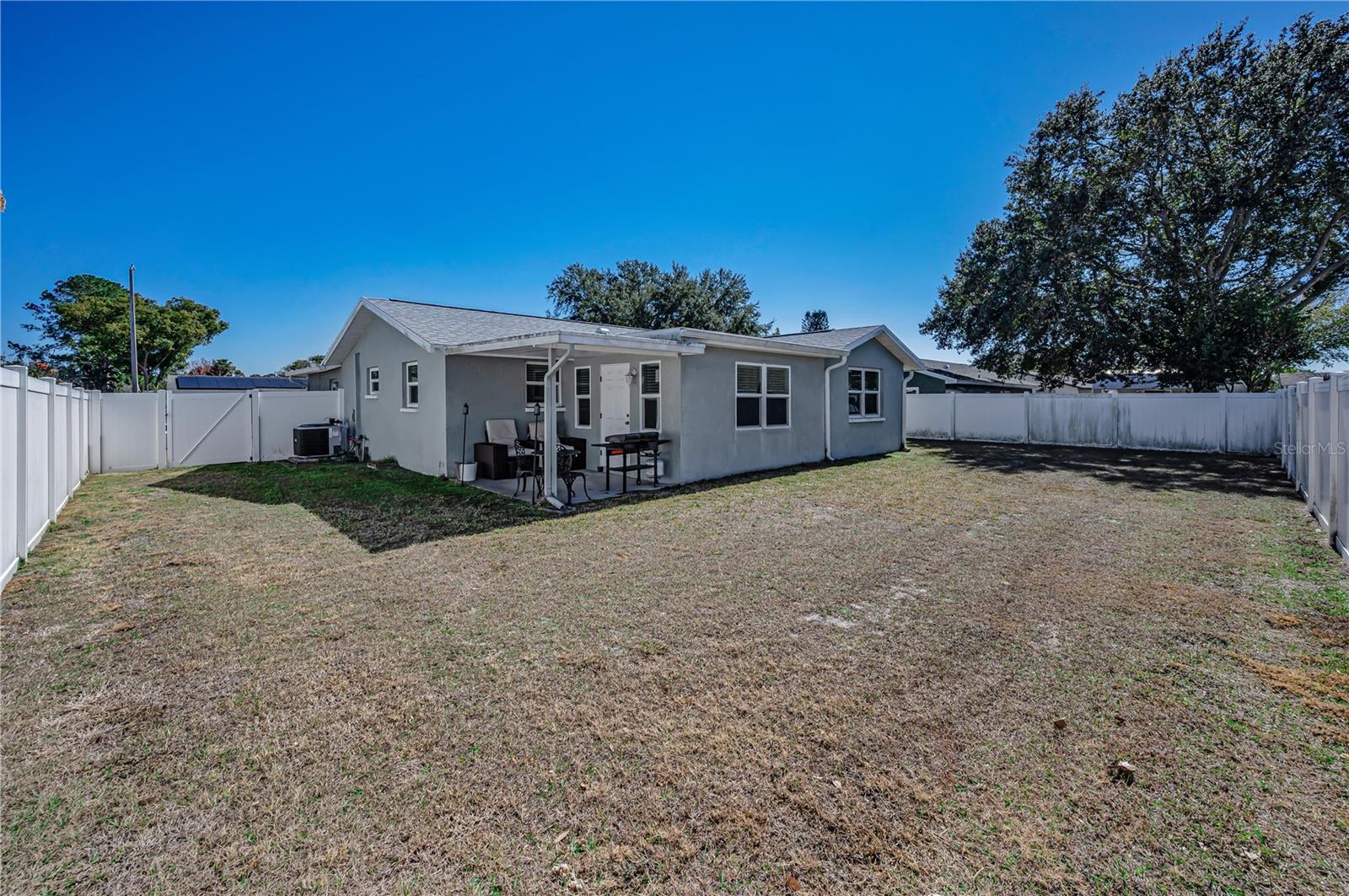 Image 40 of 48 For 4415 Royal Oak Lane