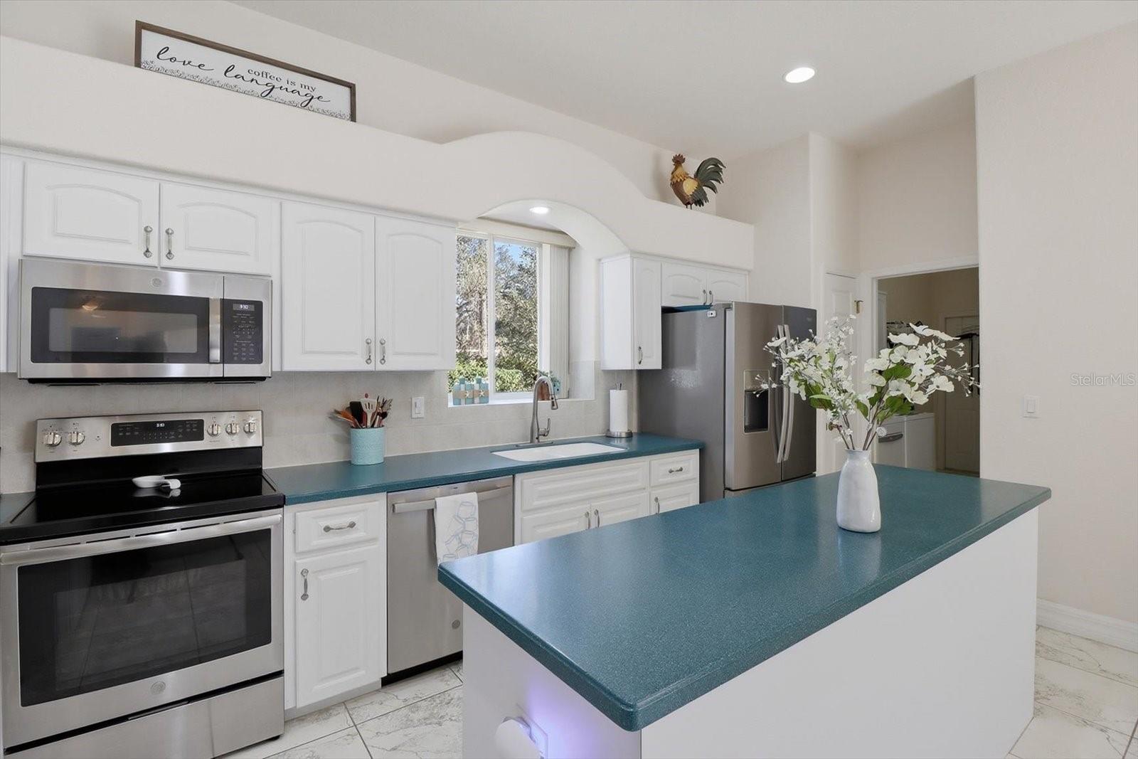 Image 17 of 47 For 1829 Redding Street