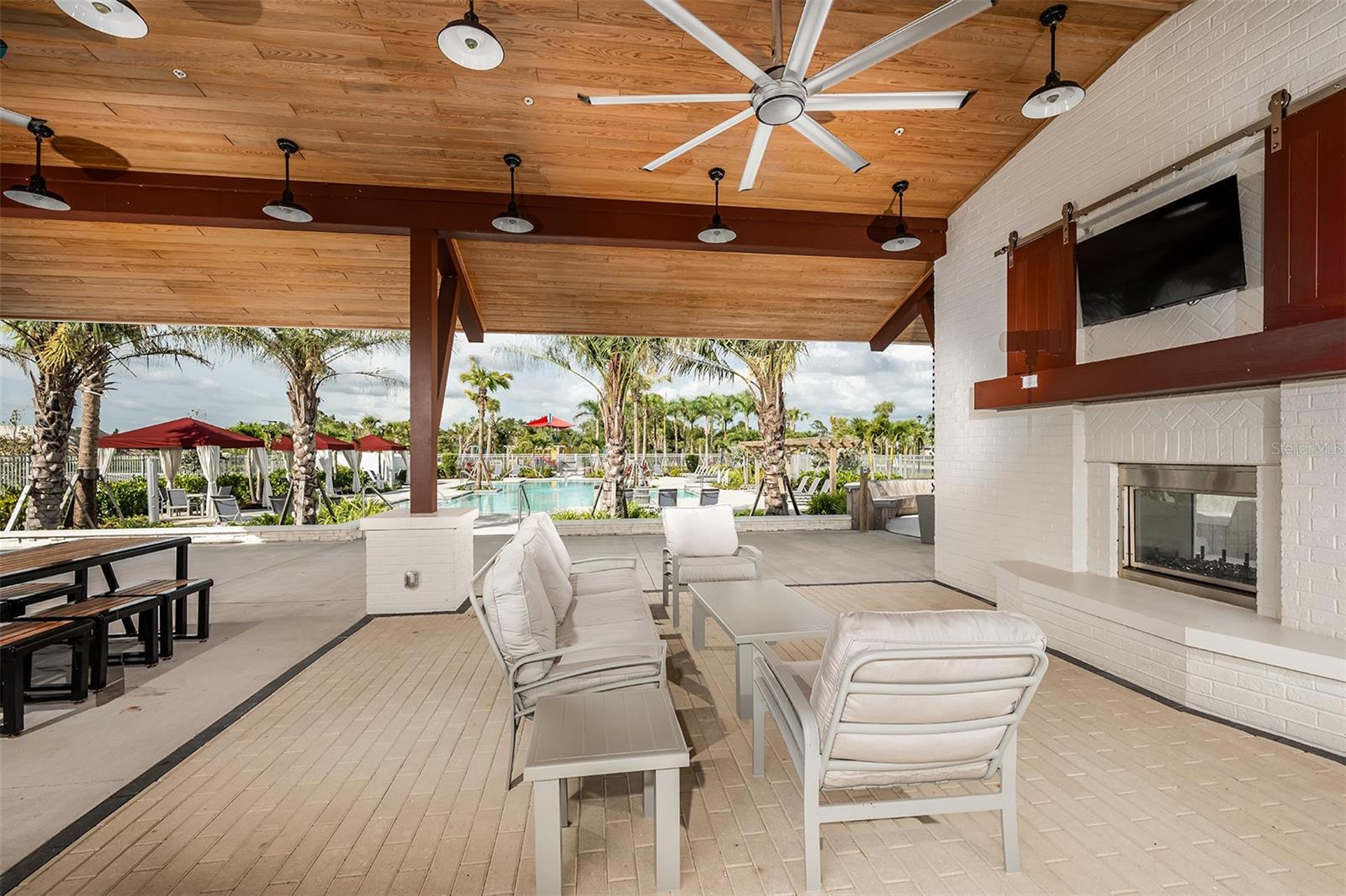 Image 23 of 33 For 17375 Moonflower Drive 202