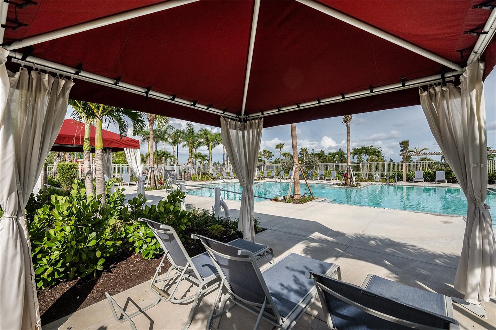 Image 27 of 33 For 17375 Moonflower Drive 202