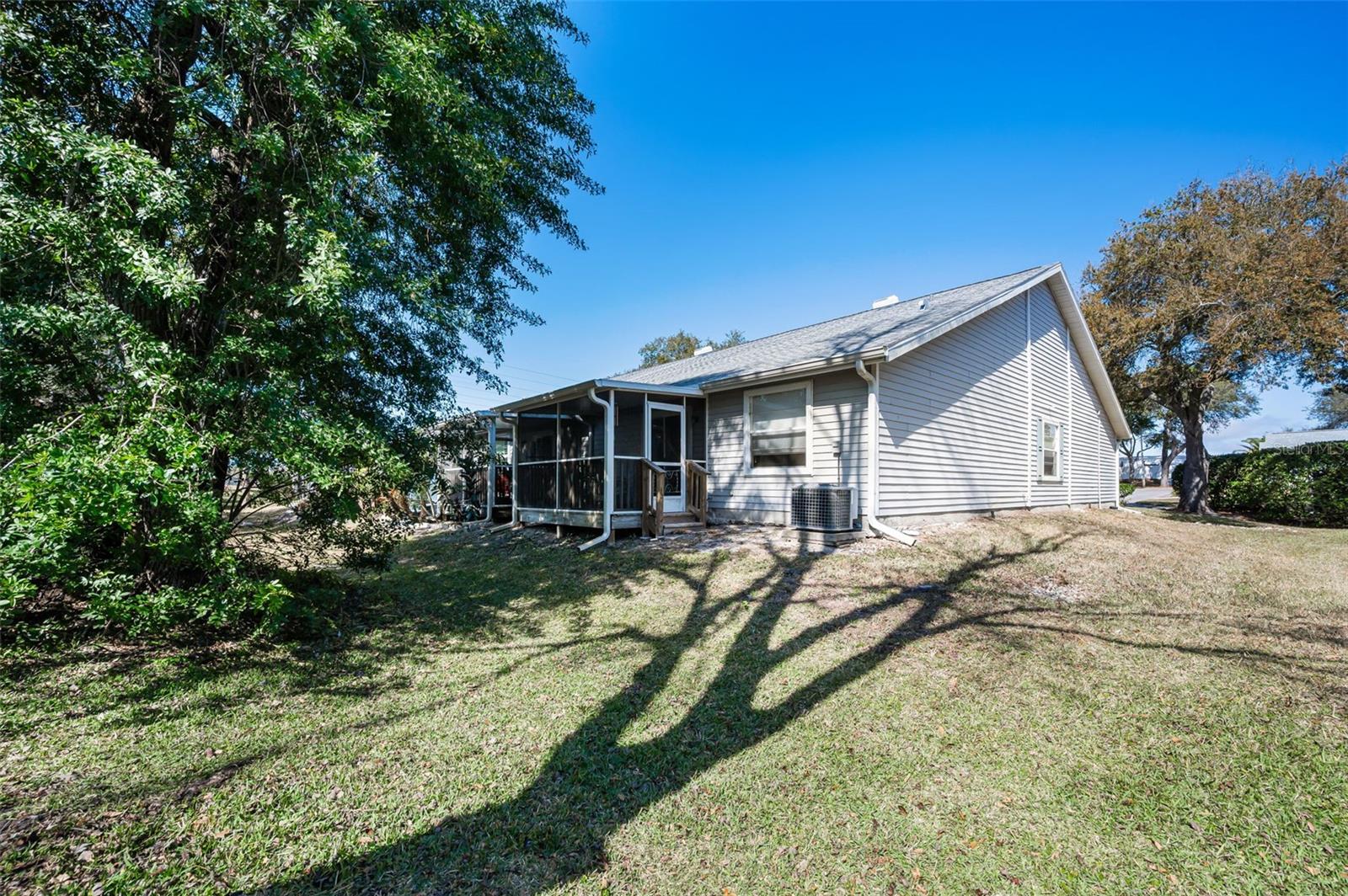 Image 26 of 37 For 39650 Us Highway 19 N 1511