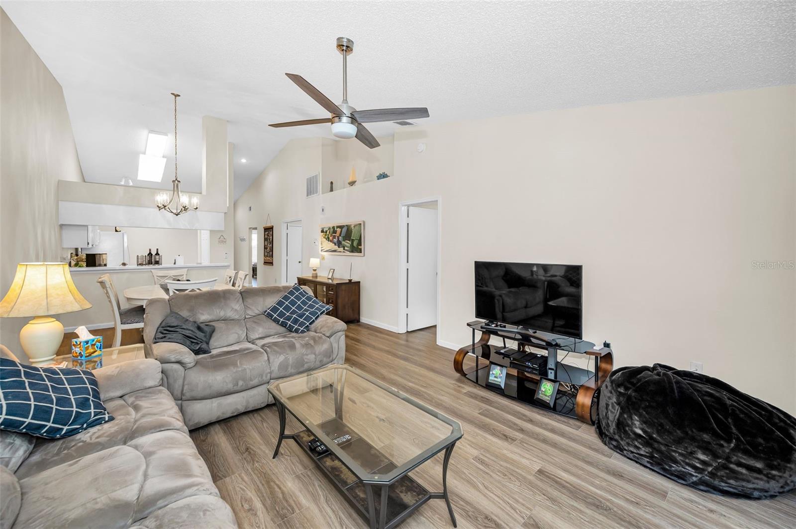 Image 4 of 37 For 39650 Us Highway 19 N 1511