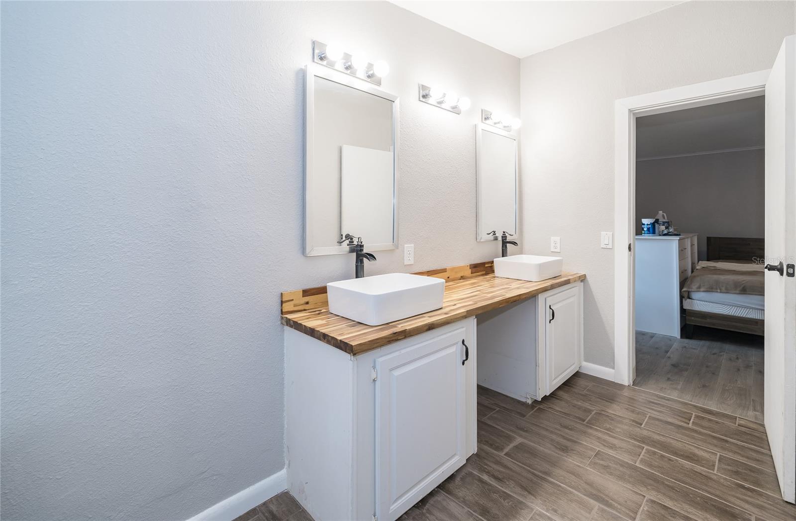 Image 20 of 76 For 8540 Boyt Road