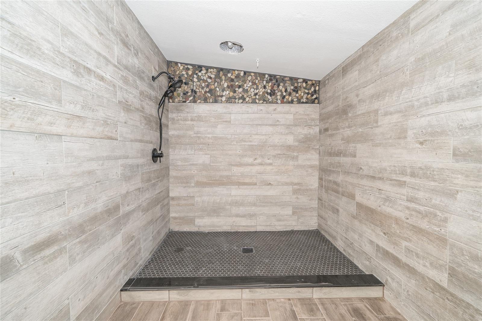 Image 21 of 76 For 8540 Boyt Road