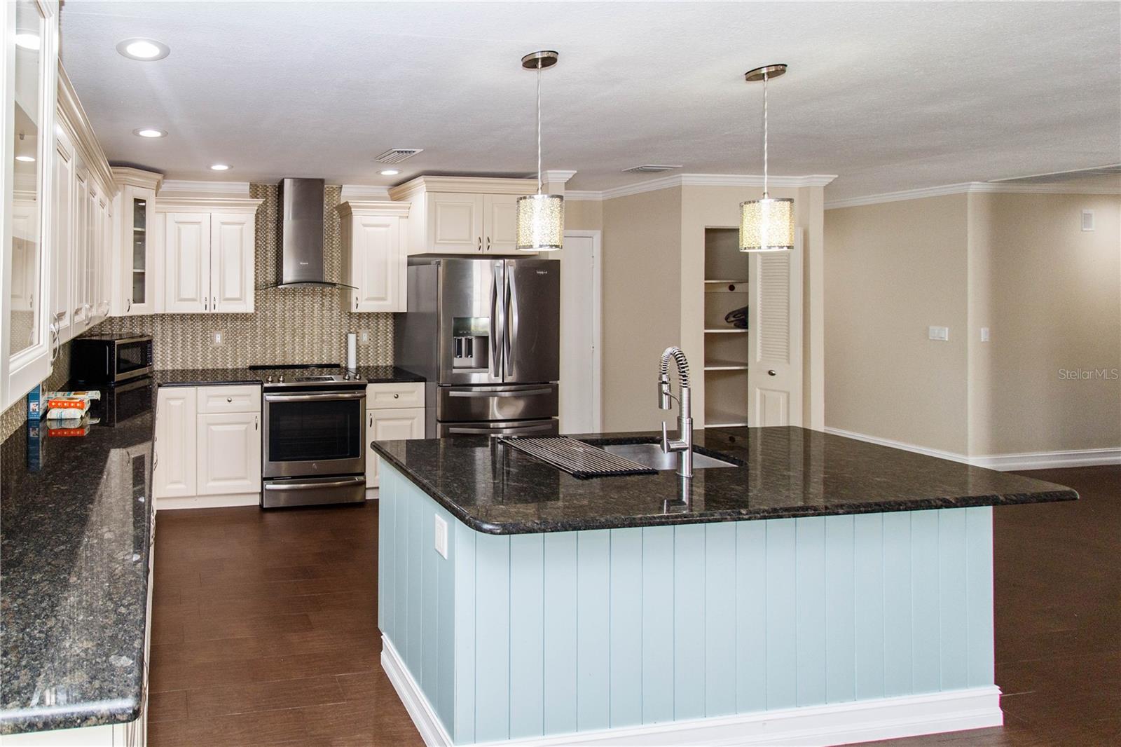 Image 4 of 51 For 2342 Willow Tree Trail