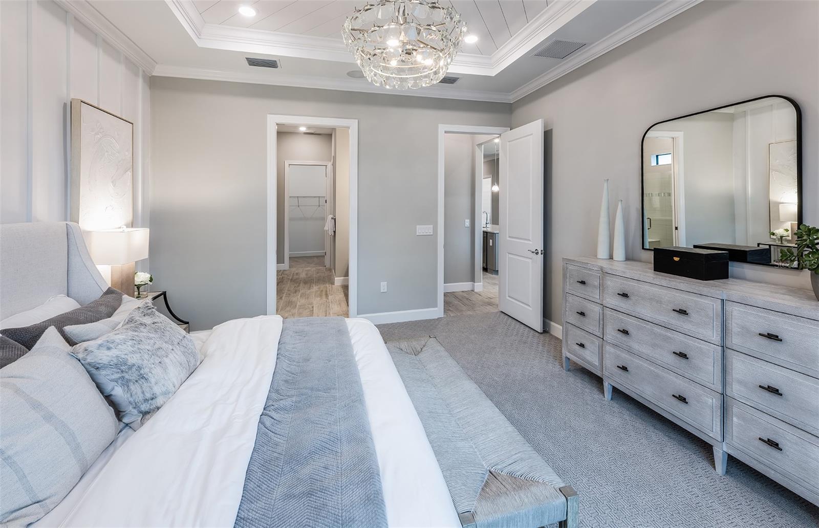 Image 8 of 12 For 6000 Silver Grass Court