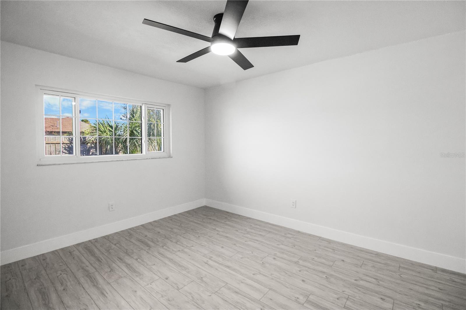 Image 17 of 29 For 7200 Ulmerton Road C3