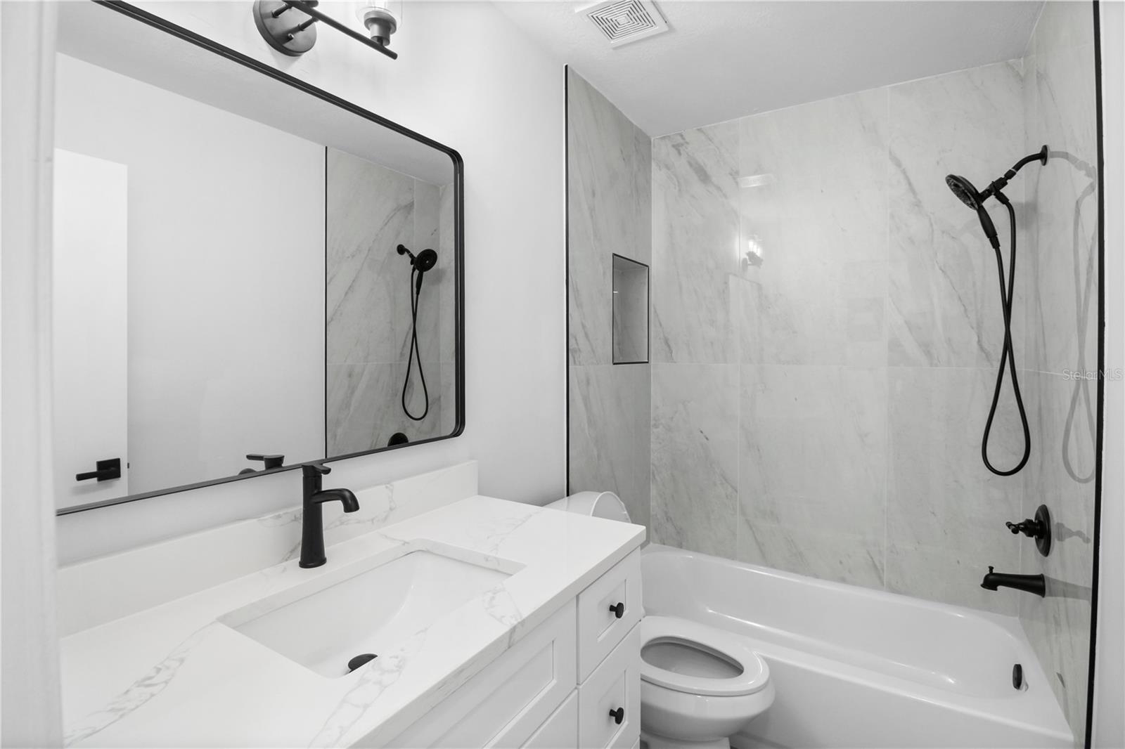 Image 25 of 29 For 7200 Ulmerton Road C3