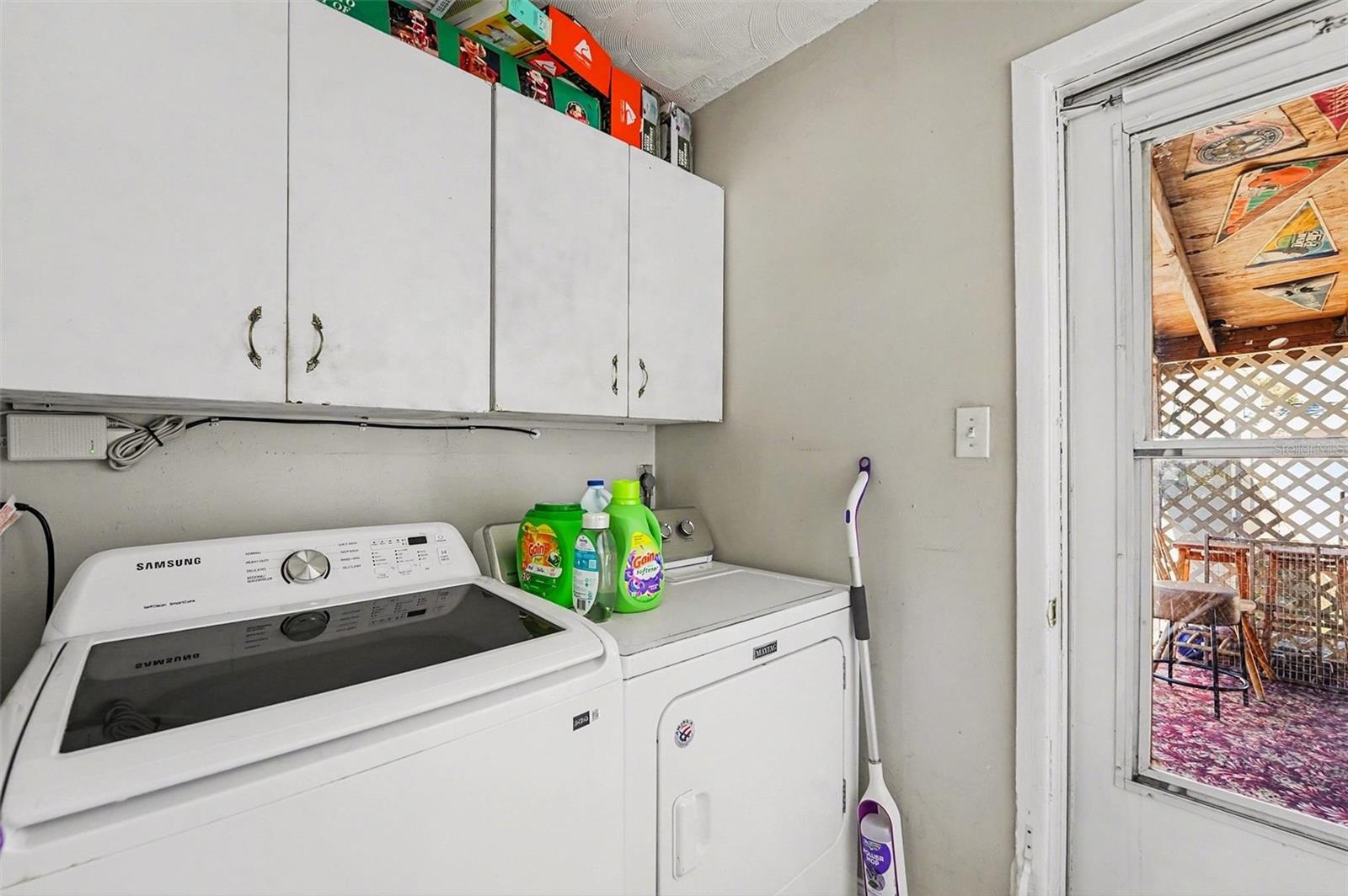 Listing photo id 12 for 5367 46th Avenue N