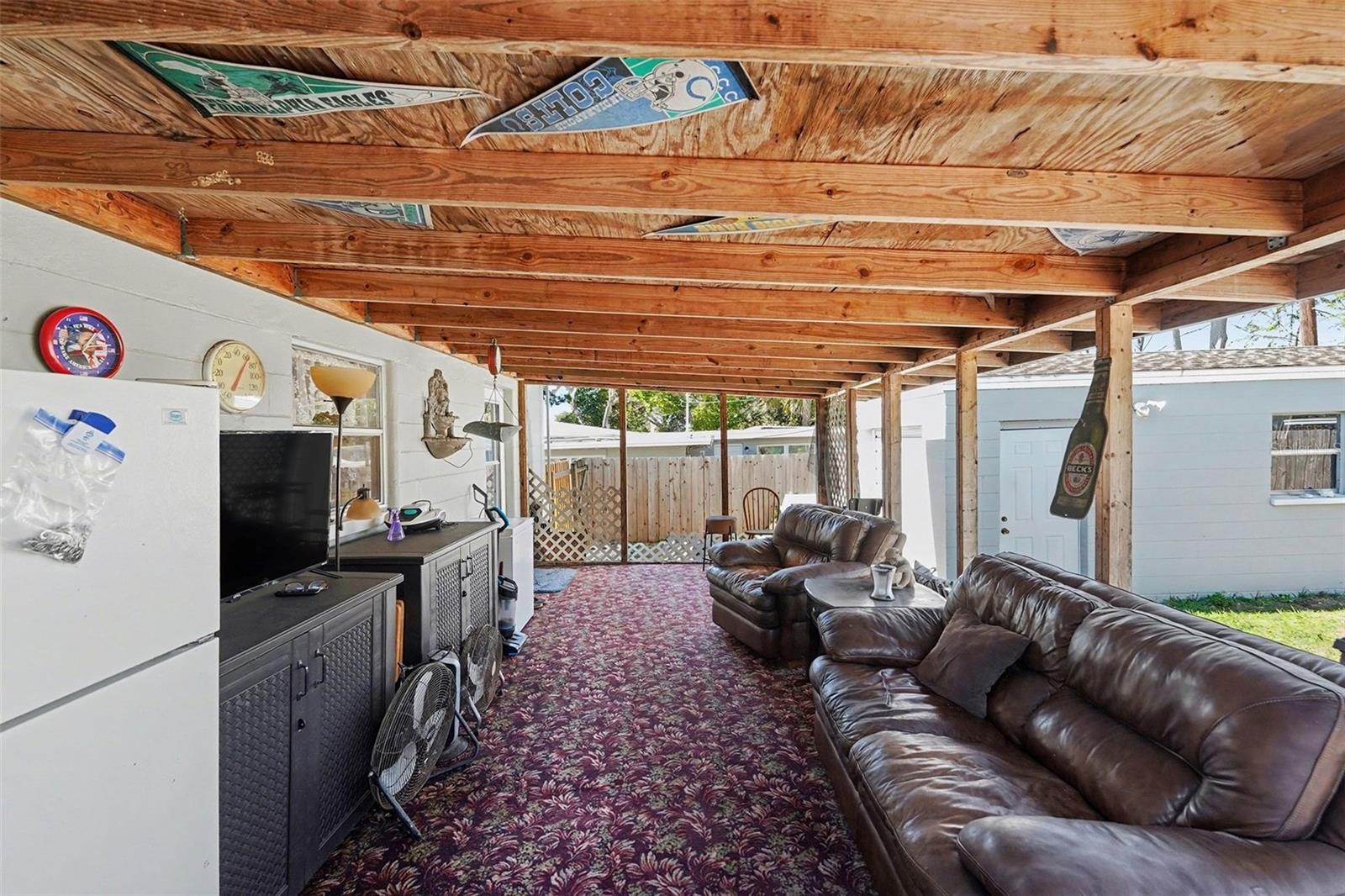 Listing photo id 20 for 5367 46th Avenue N