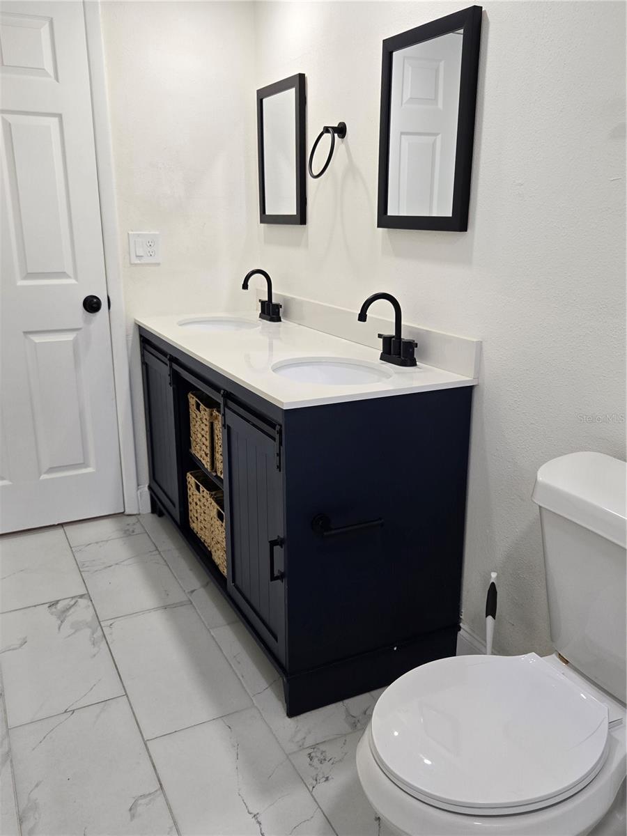 Image 21 of 47 For 9629 Morehead Lane