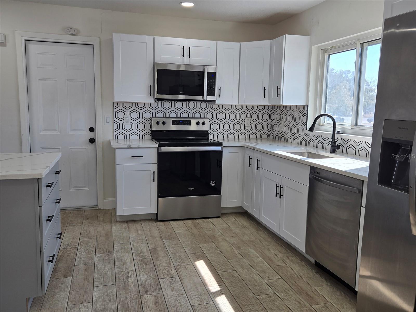 Image 27 of 47 For 9629 Morehead Lane