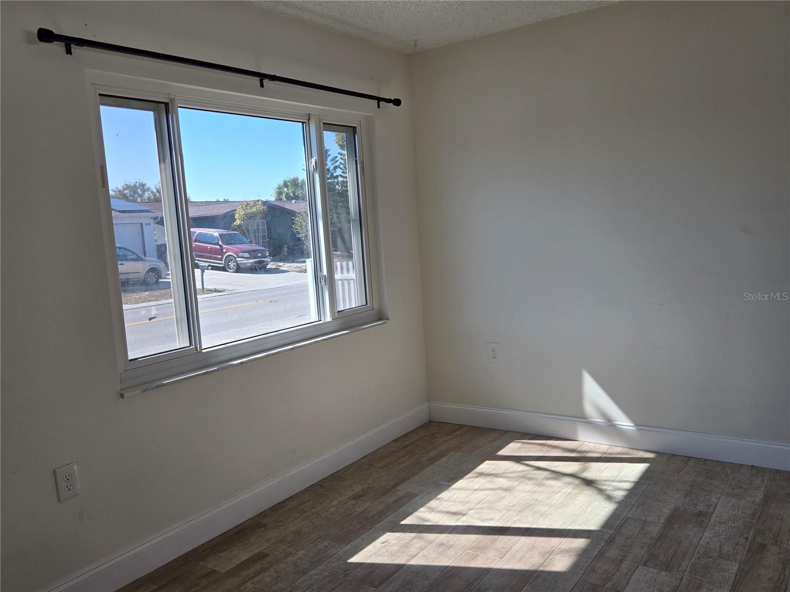 Image 31 of 47 For 9629 Morehead Lane