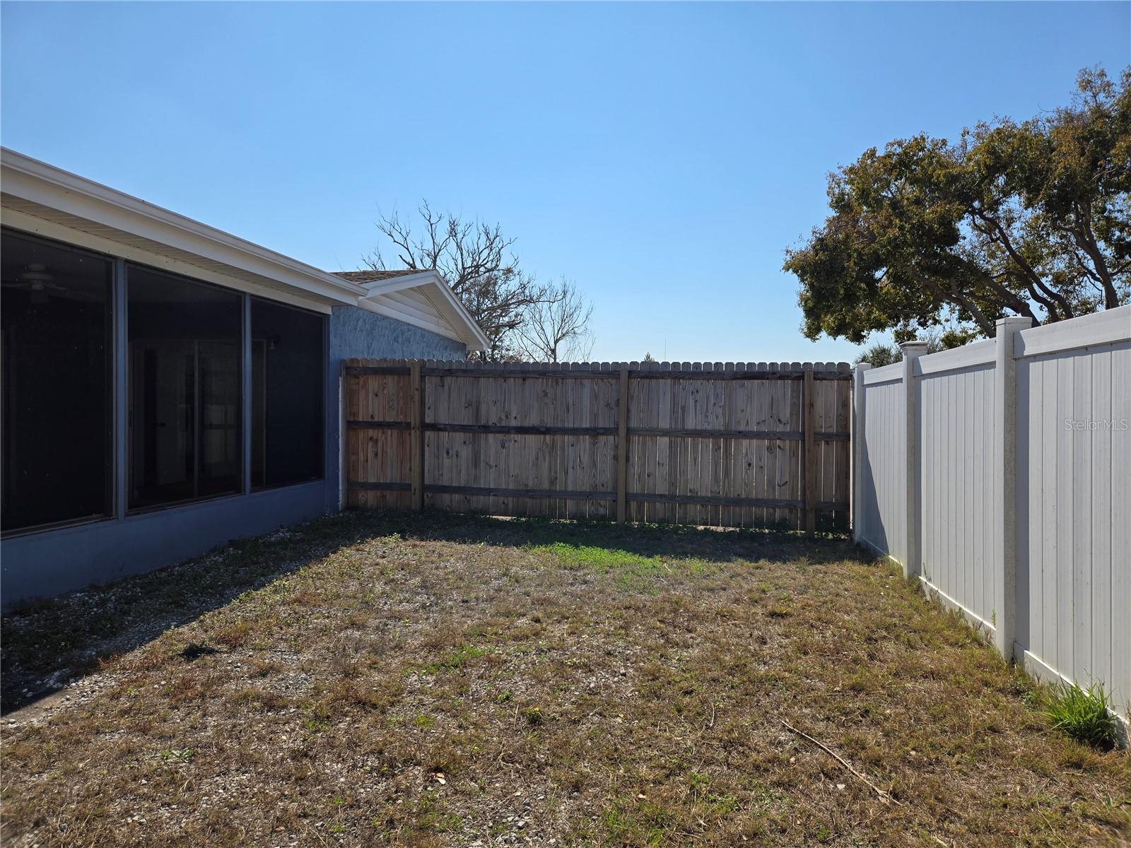 Image 41 of 47 For 9629 Morehead Lane