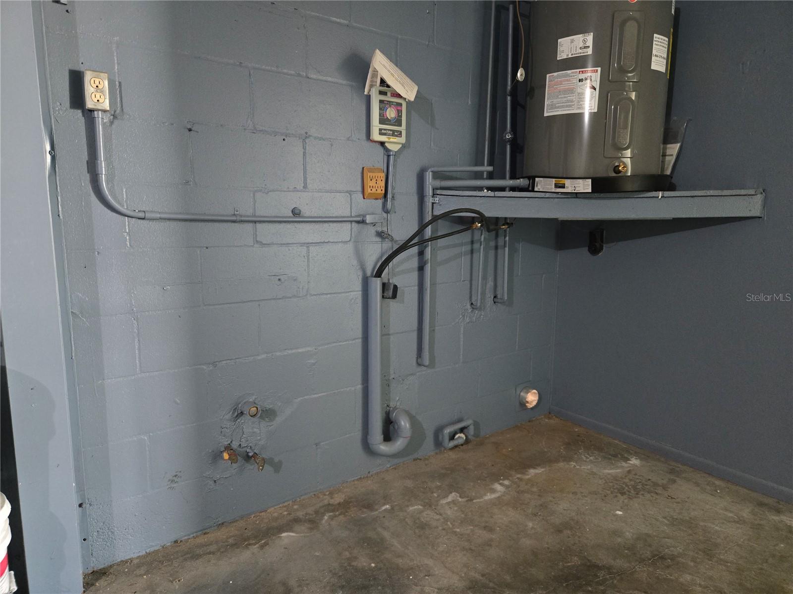 Image 44 of 47 For 9629 Morehead Lane