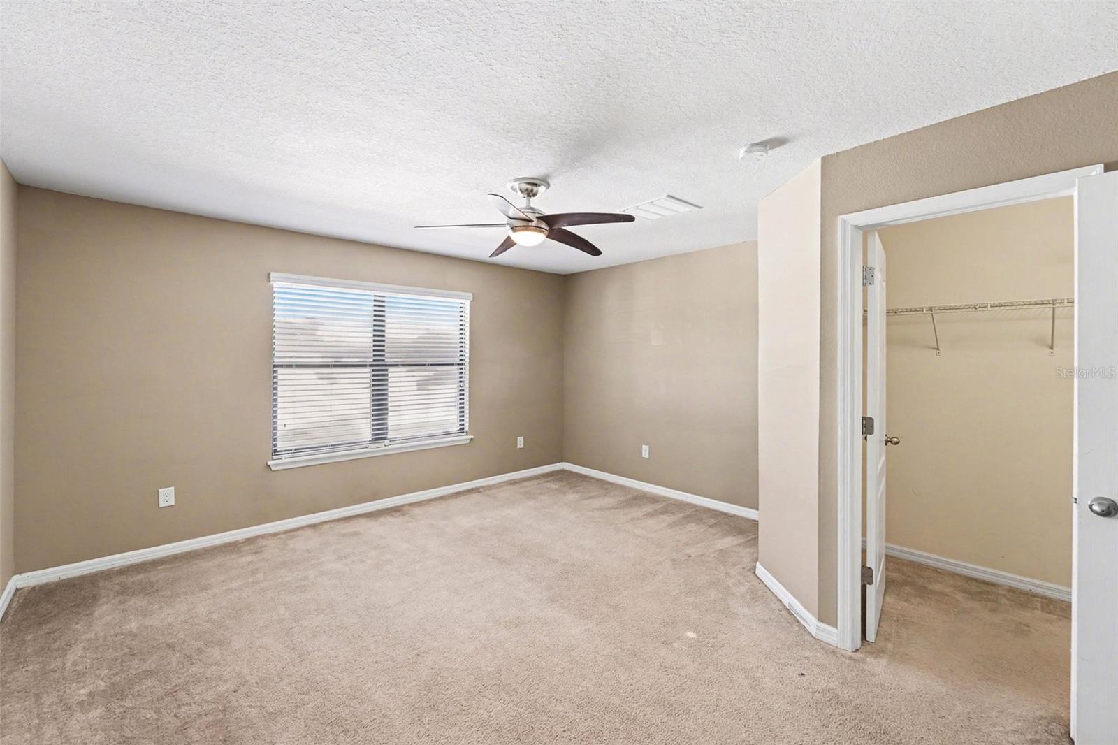 Listing photo id 14 for 5128 Bay Isle Circle