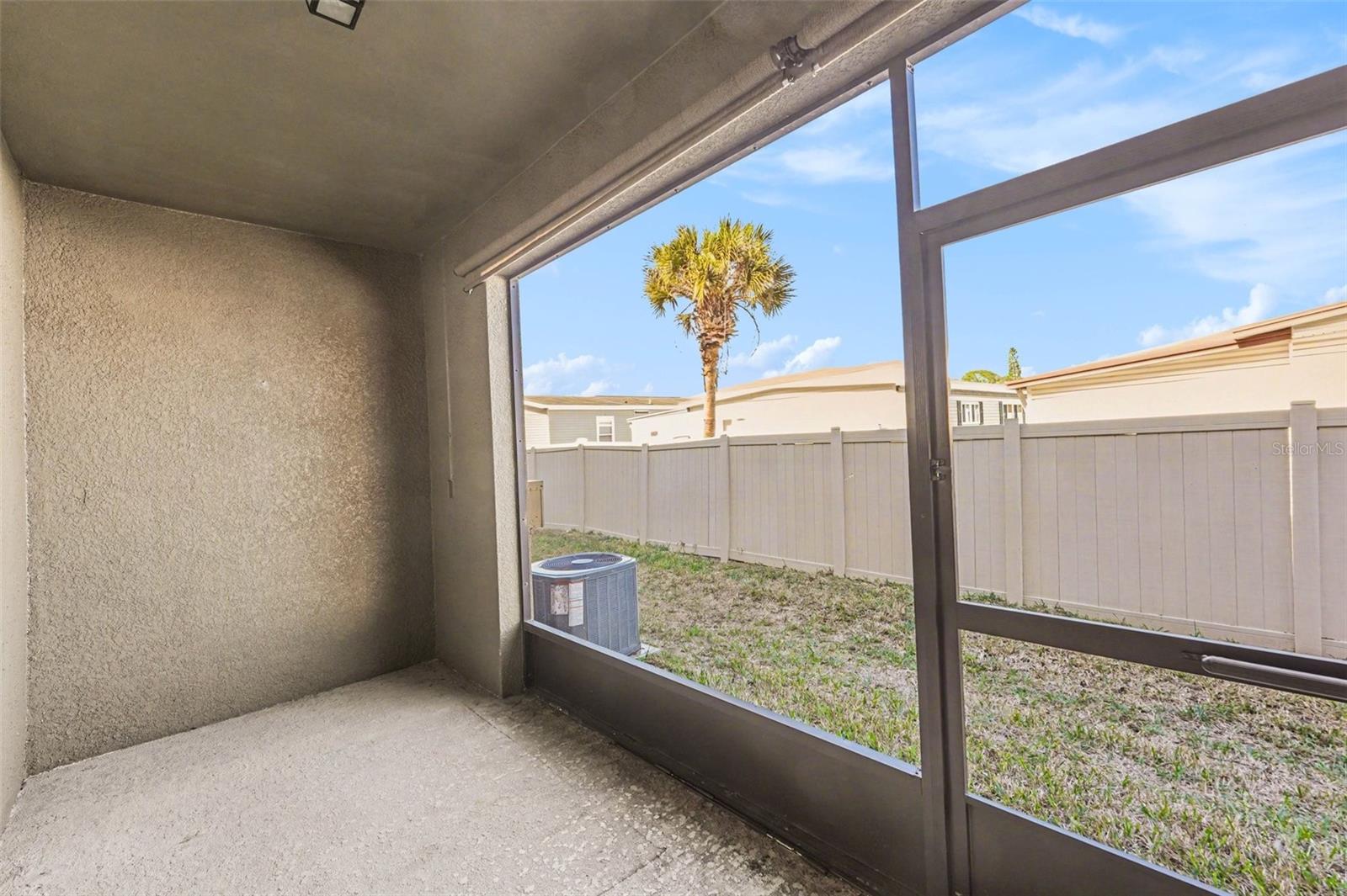 Listing photo id 26 for 5128 Bay Isle Circle