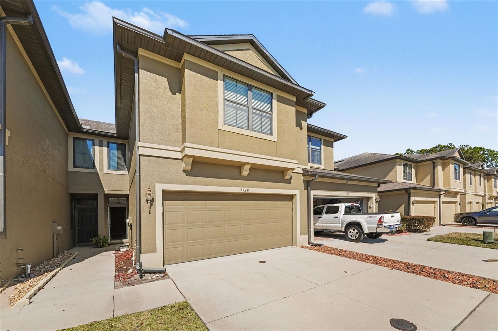 Listing photo id 1 for 5128 Bay Isle Circle