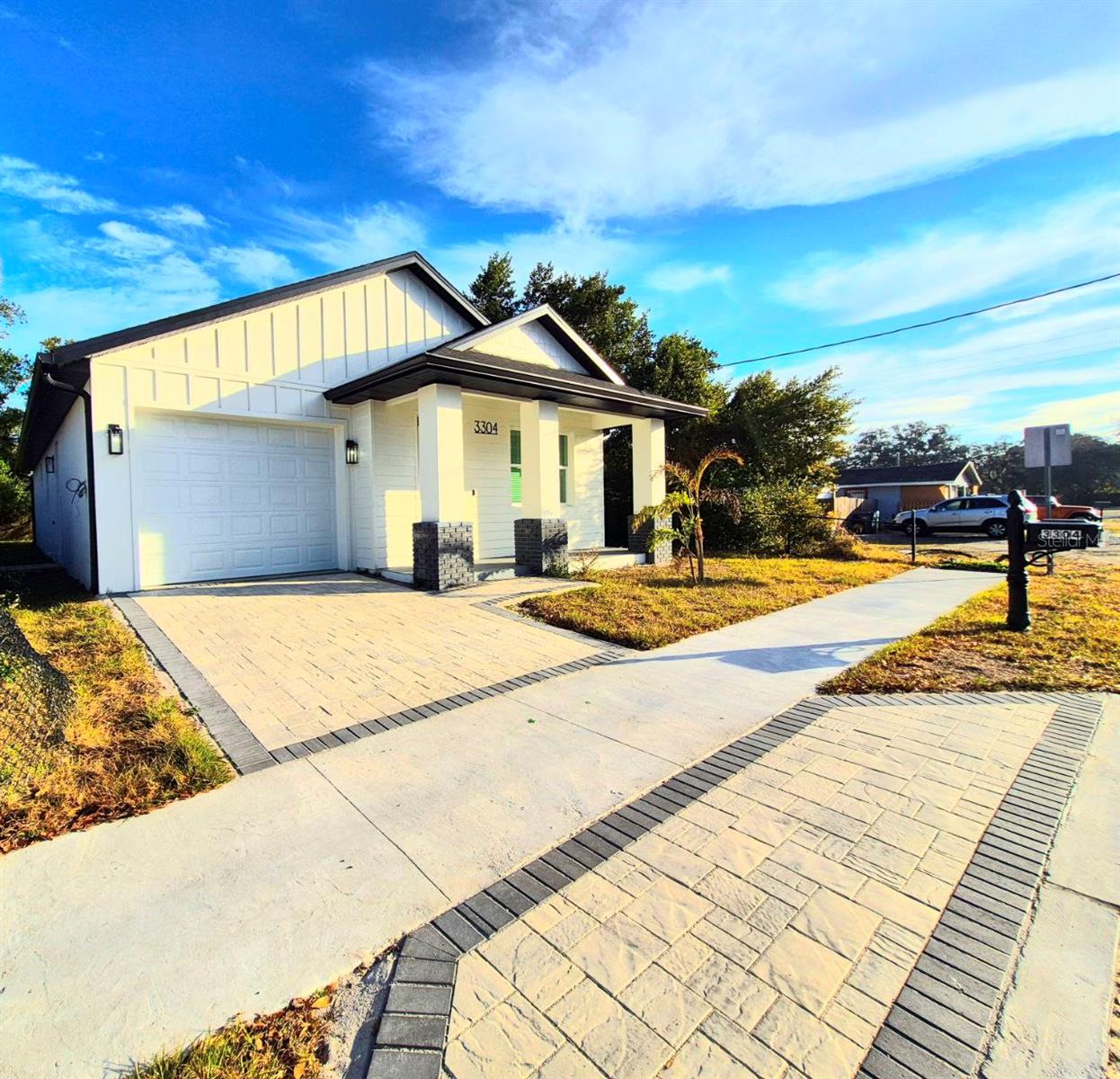 Image 3 of 40 For 3304 North Bay Street