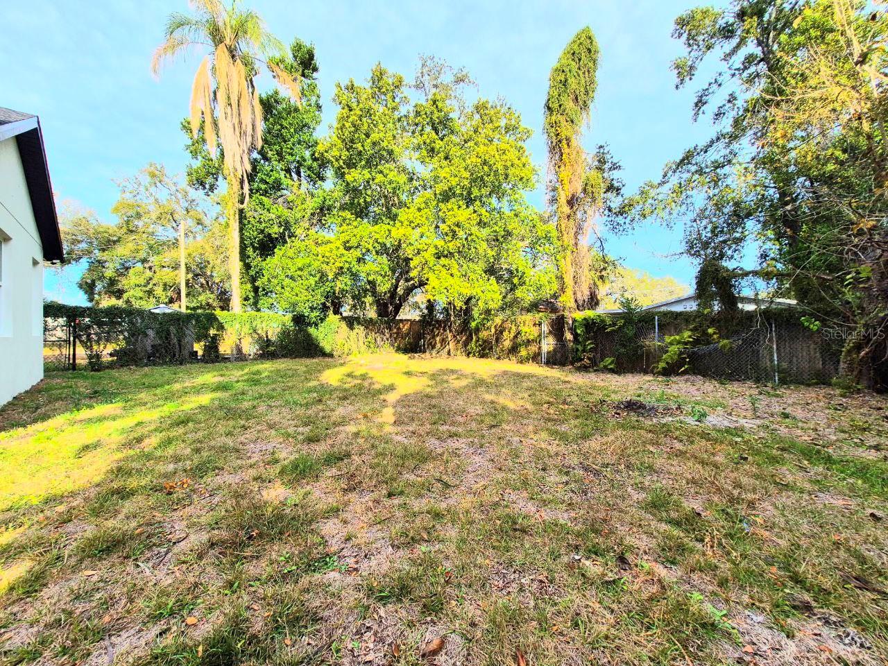 Image 39 of 40 For 3304 North Bay Street