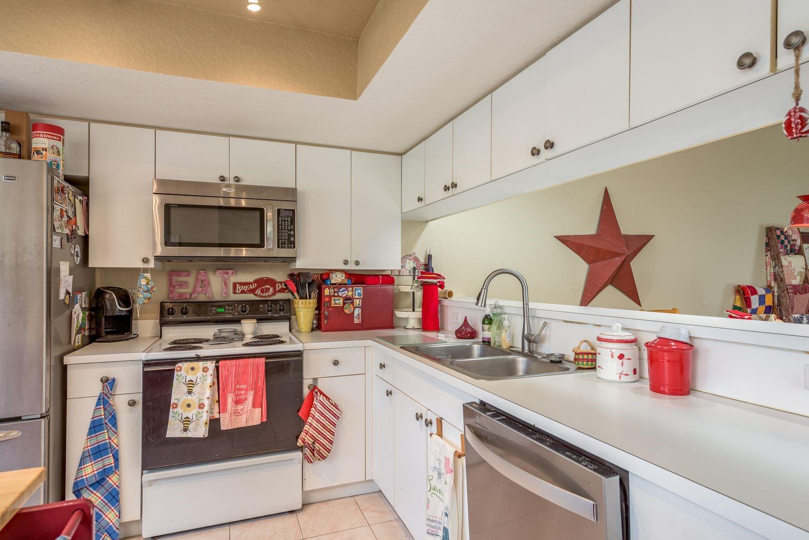 Image 12 of 27 For 10853 43rd Street N 1104