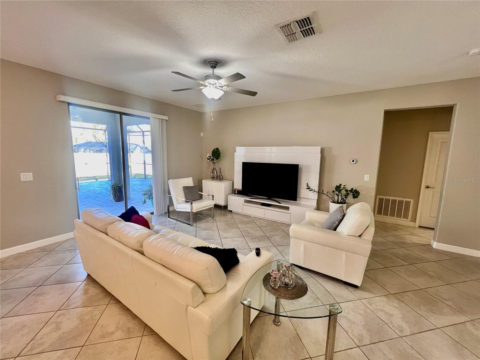 Image 12 of 76 For 4617 Pensford Court