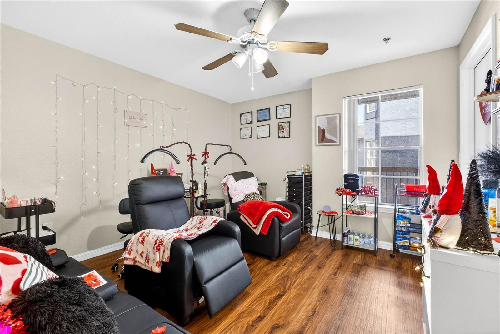 Image 14 of 27 For 8517 Island Breeze Lane 205