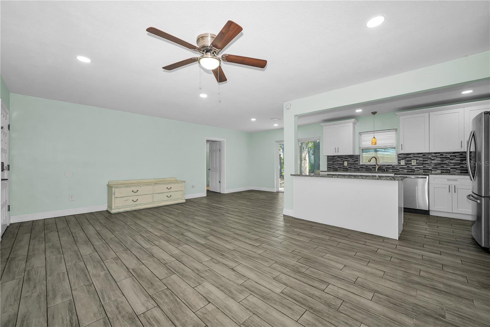 Image 12 of 31 For 1005 Highland Avenue