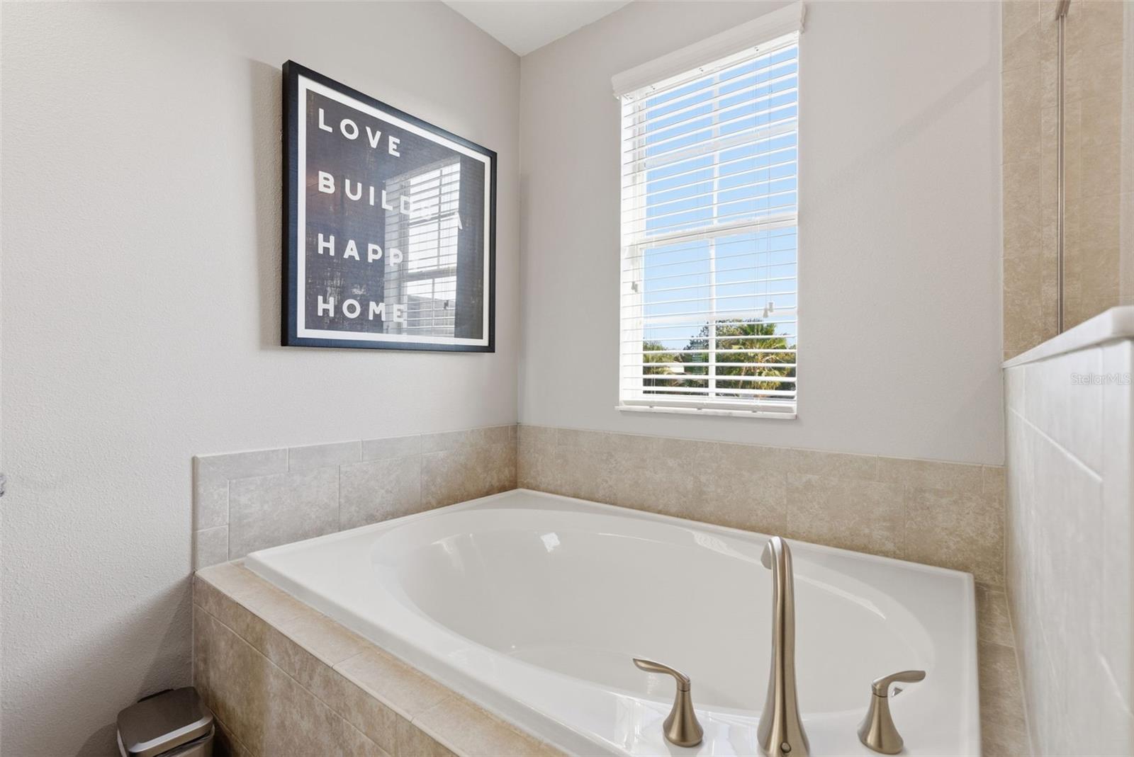 Image 37 of 57 For 10222 Count Fleet Drive