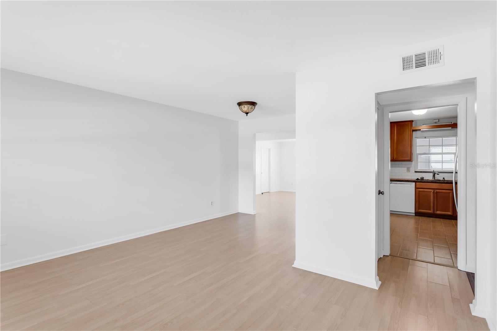 Image 4 of 34 For 3414 Carrington Street