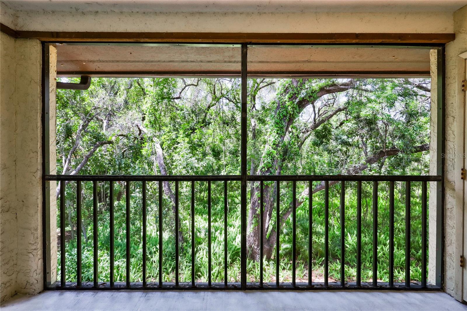 Image 29 of 39 For 110 Hammock Pine Boulevard