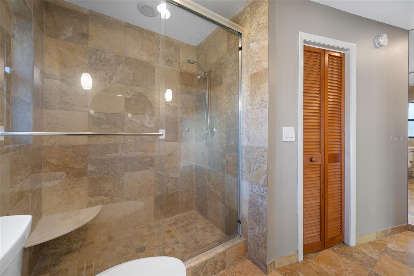 Image 17 of 30 For 869 Seminole Boulevard