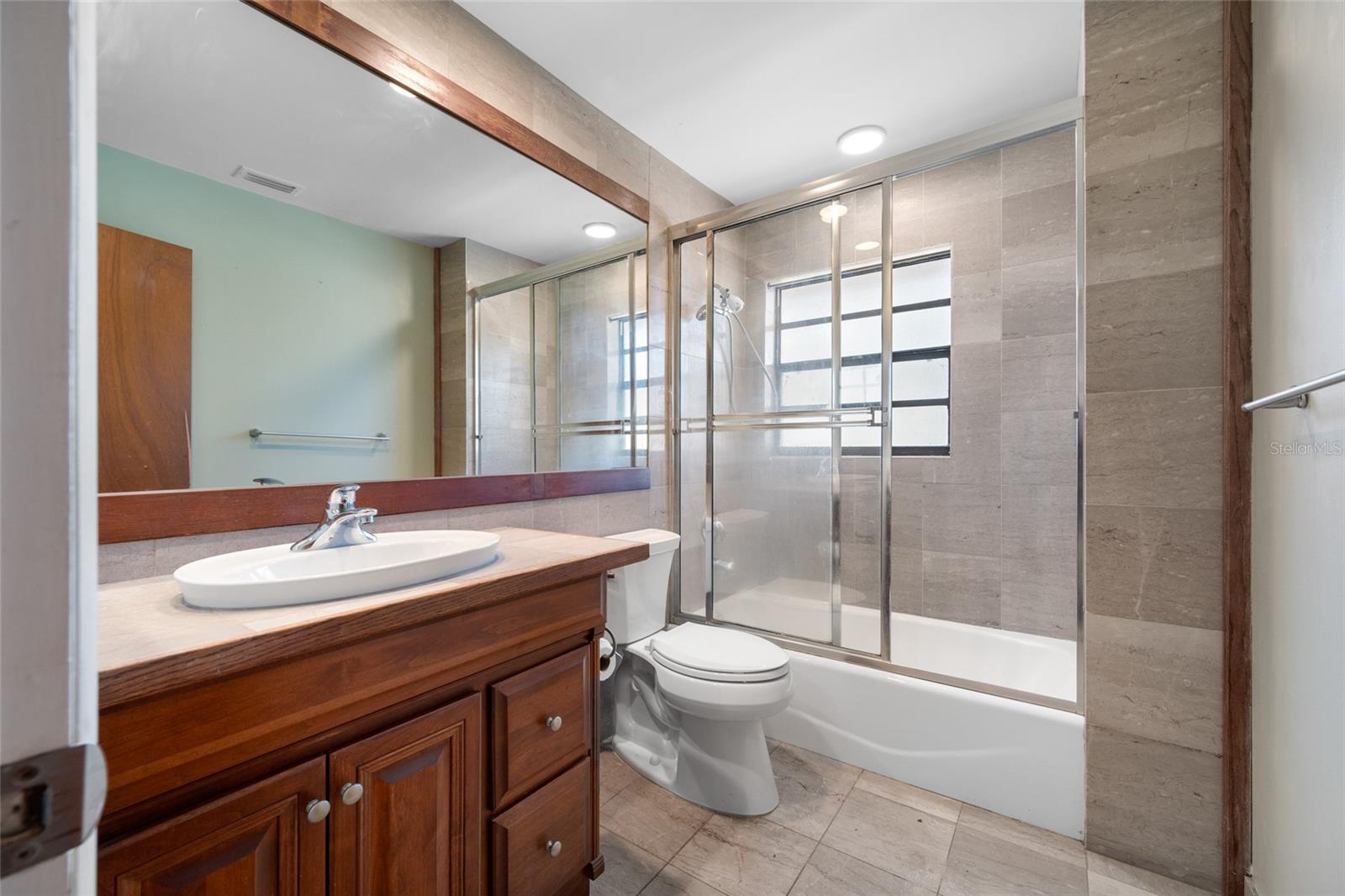 Image 21 of 30 For 869 Seminole Boulevard