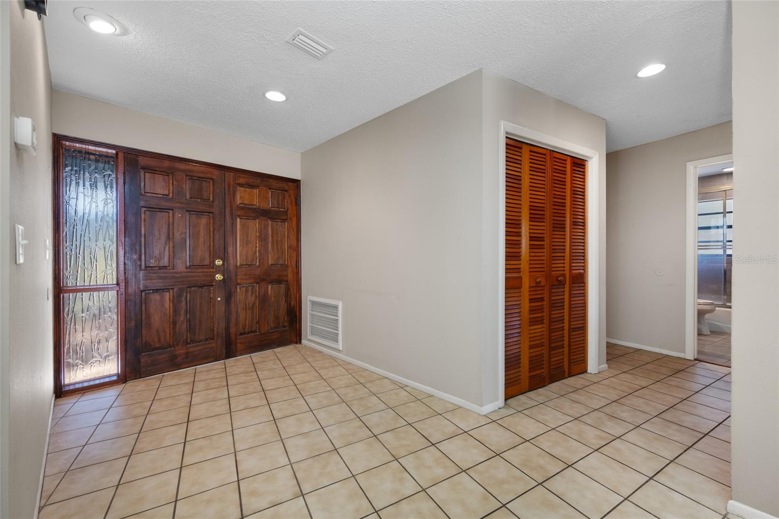 Image 5 of 30 For 869 Seminole Boulevard